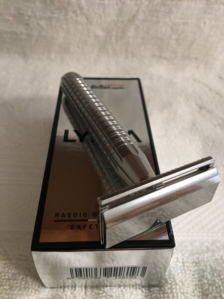 Goodfellas Smile went Mild & Wild! The LYBRA Razor. | Against The Grain ...