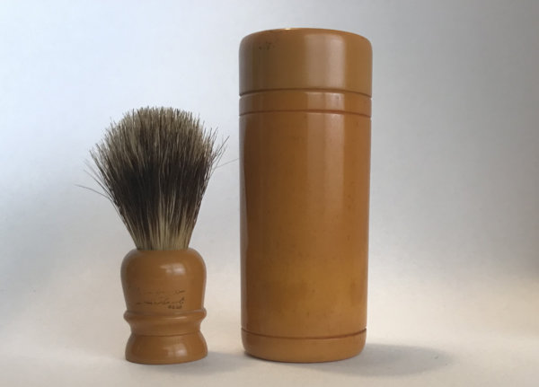 Hoff Nano & Case1.jpg