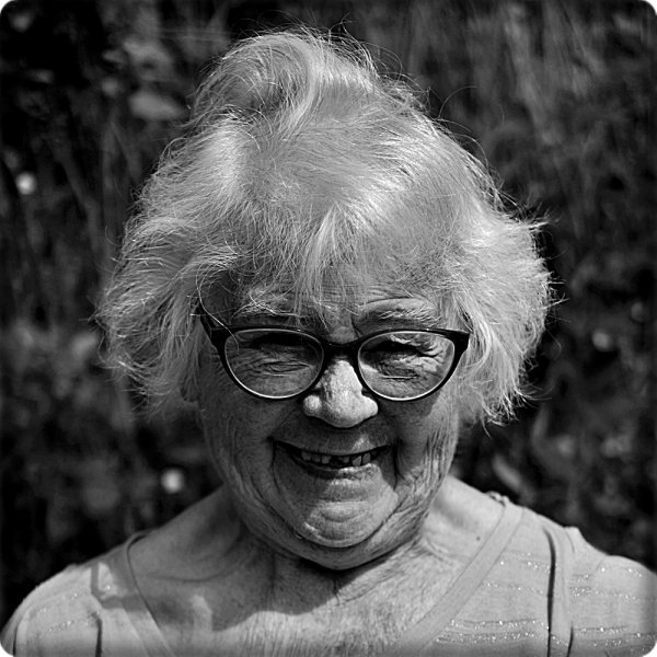 Joan.JPG