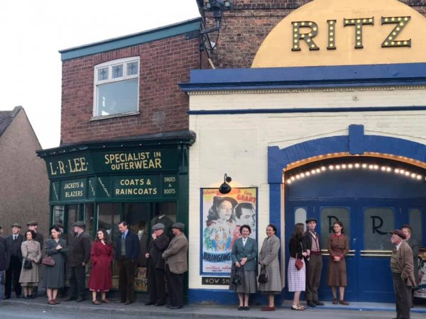 Old cinema queue.jpg