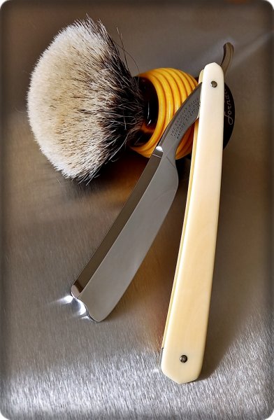 Paragon Razor John & William Ragg 1850.jpg
