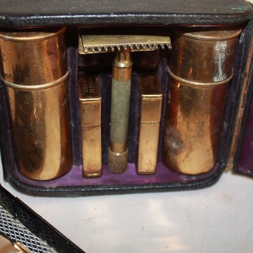 1905 1/2 Gold Gillette Gentleman Kit-Pre clean up
