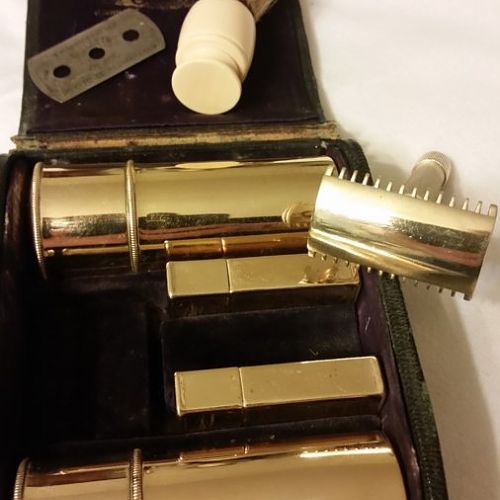 1905 1/2 Gold Gillette Gentleman kit-Post clean up/