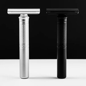 Colonial razors CR7 front